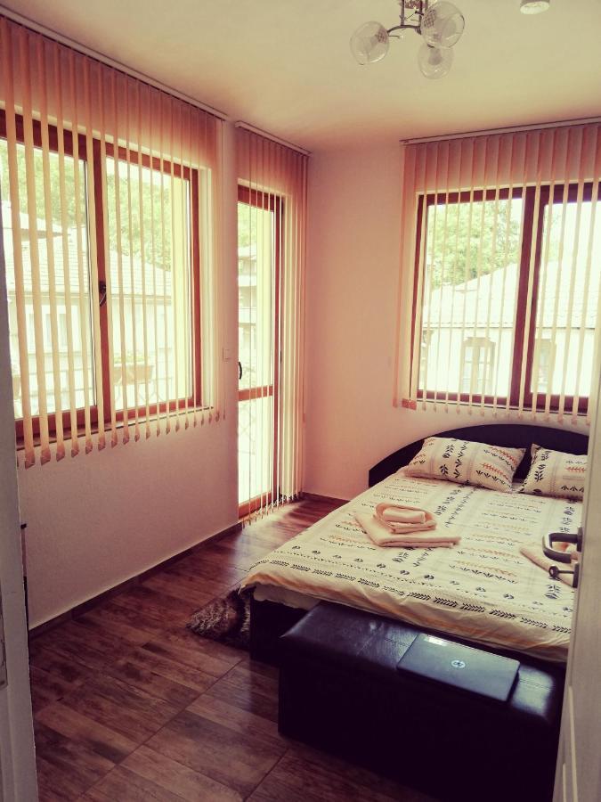 Petrov Apartment Tryavna Esterno foto