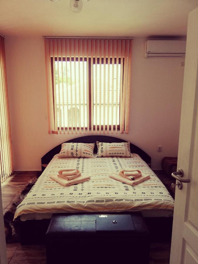 Petrov Apartment Tryavna Esterno foto
