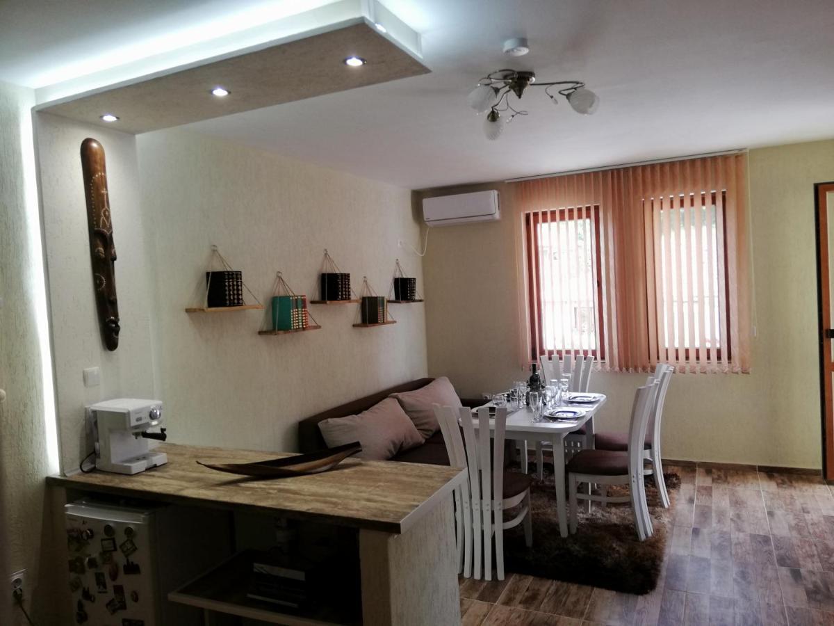 Petrov Apartment Tryavna Esterno foto